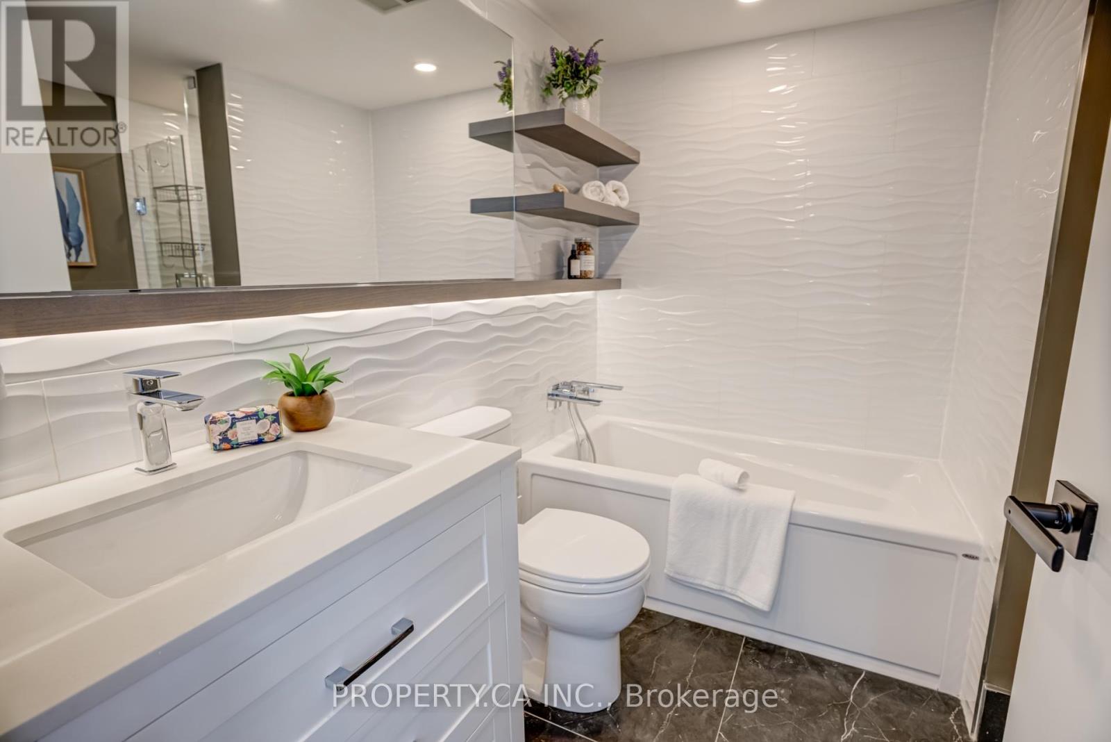 1204 - 801 King Street W, Toronto (Niagara), Ontario  M5V 3C9 - Photo 18 - C12446405