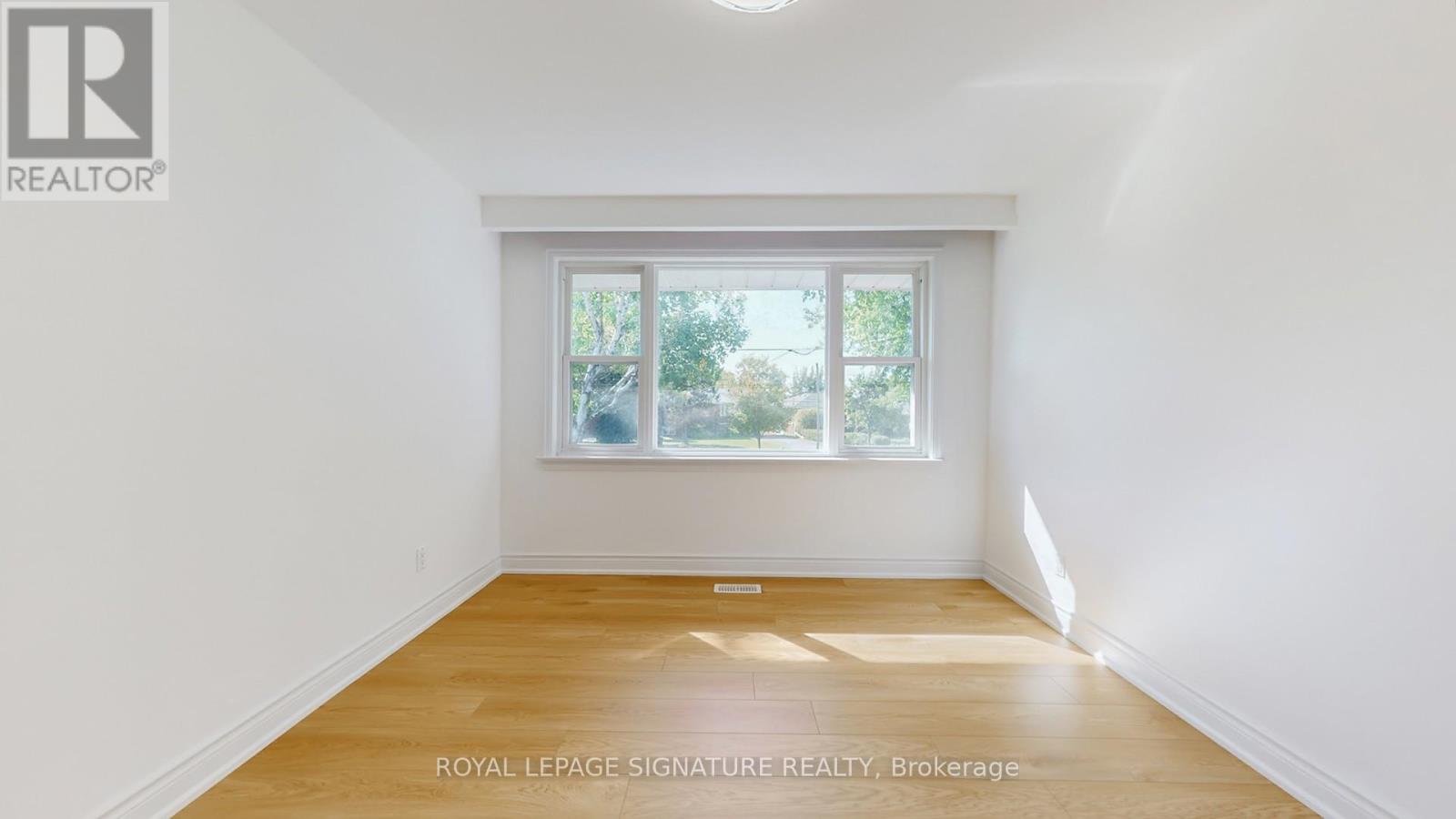 145 Sloane Avenue, Toronto, Ontario  M4A 2B8 - Photo 27 - C12446425