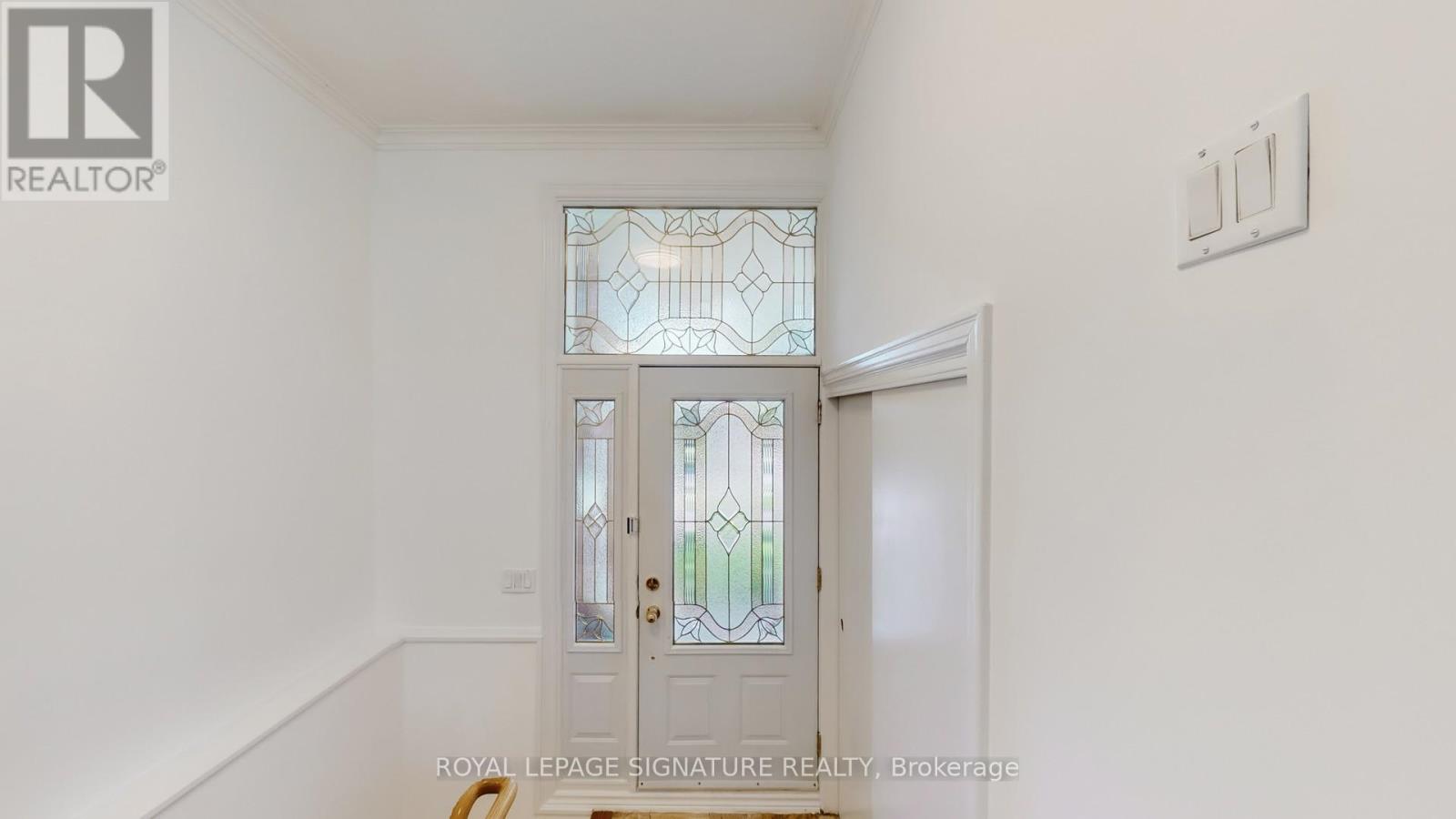 145 Sloane Avenue, Toronto, Ontario  M4A 2B8 - Photo 6 - C12446425