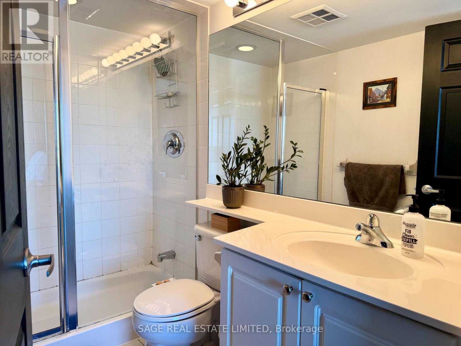 1504 - 1369 Bloor Street, Toronto, Ontario  M6P 4J4 - Photo 11 - C12446443