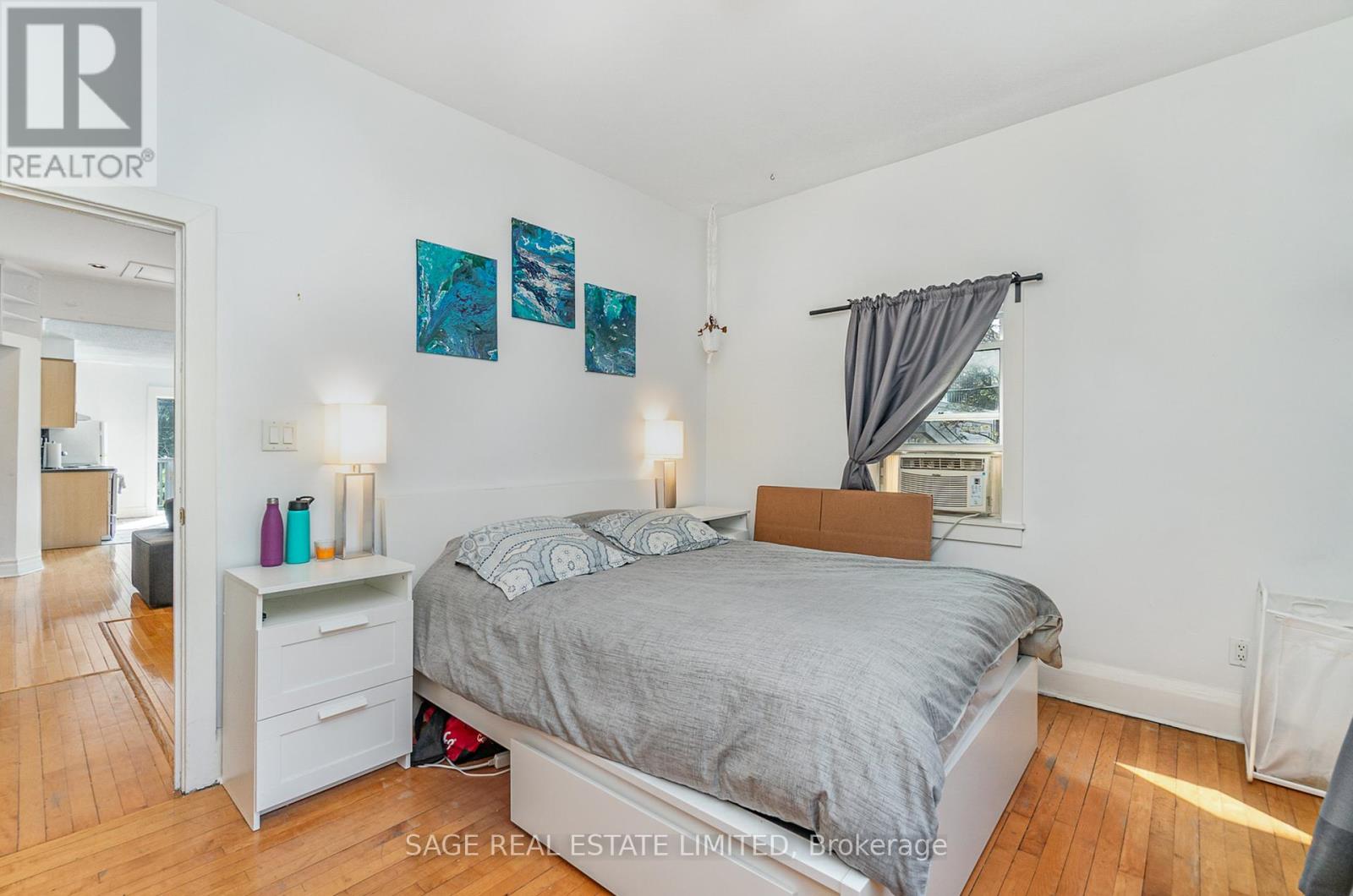 Upper - 325 Lippincott Street, Toronto, Ontario  M5S 2P6 - Photo 19 - C12446448