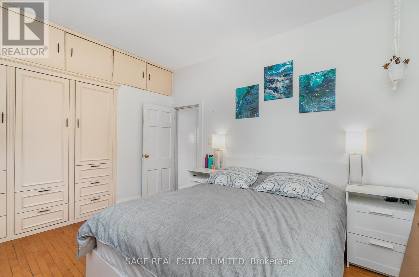 Upper - 325 Lippincott Street, Toronto, Ontario  M5S 2P6 - Photo 20 - C12446448
