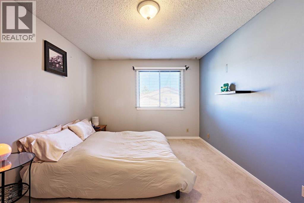8414 Berwick Road Nw, Calgary, Alberta  T3K 1E5 - Photo 14 - A2259911