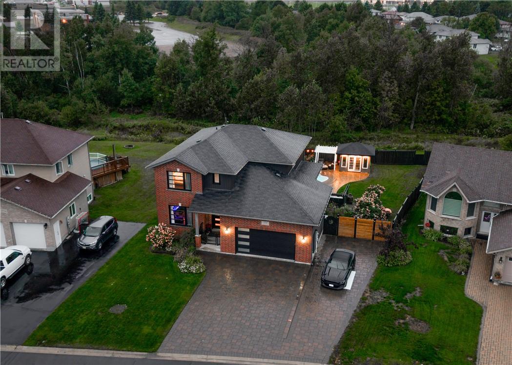 1528 Jeanne Darc Street, Hanmer, Ontario