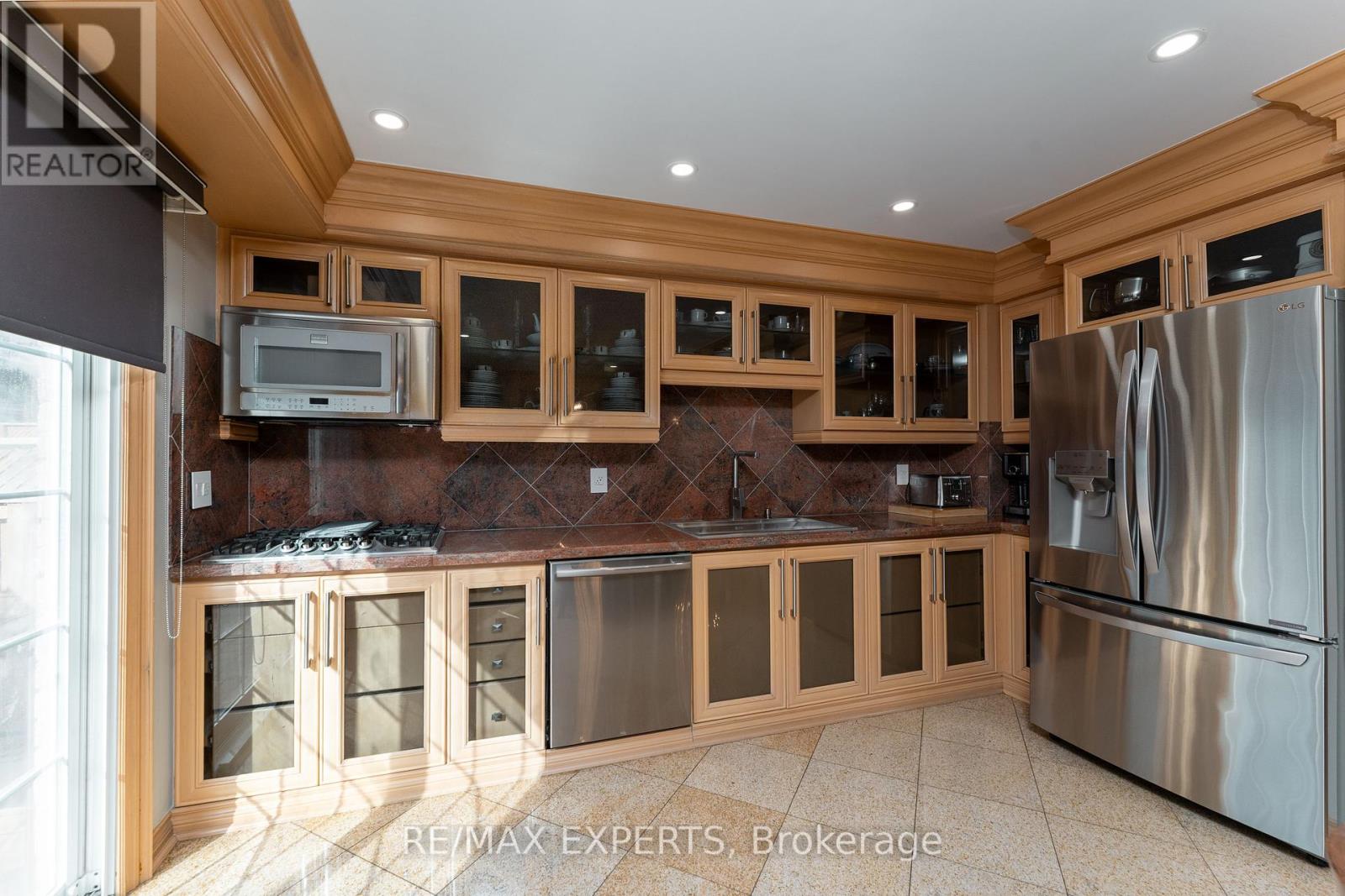 40 Large Crescent, Ajax, Ontario  L1T 2S9 - Photo 14 - E12446312