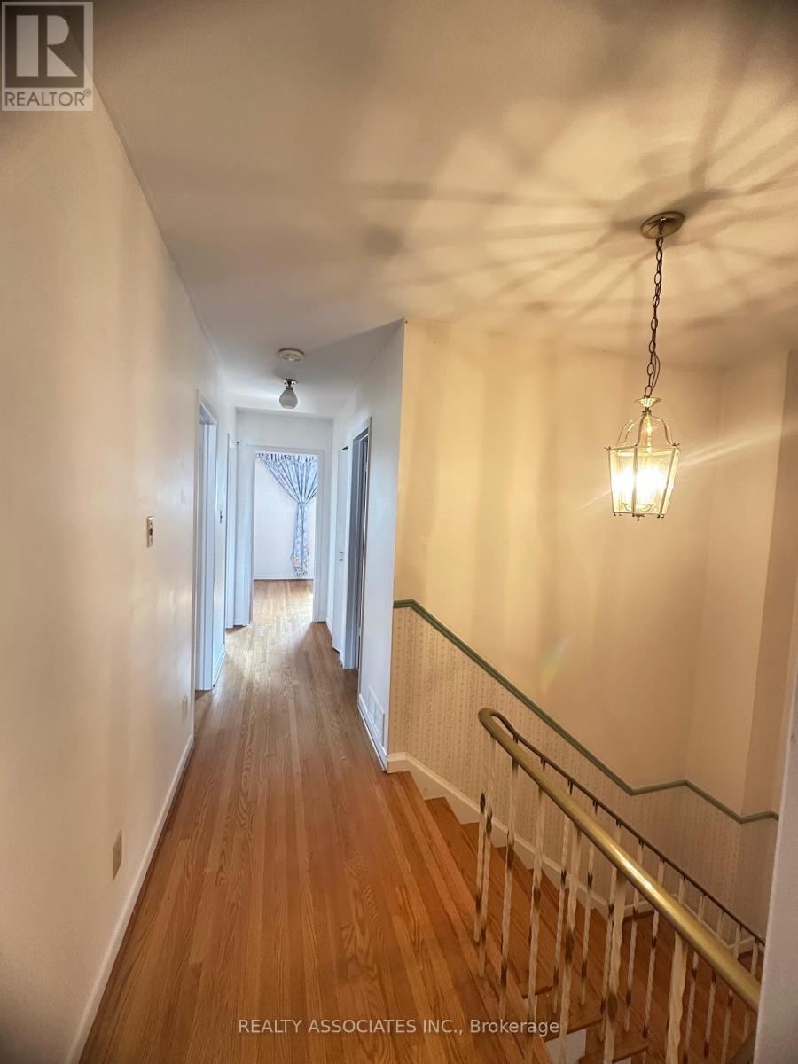 117 Crockamhill Drive, Toronto, Ontario  M1S 2L2 - Photo 6 - E12446318