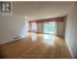 117 CROCKAMHILL DRIVE, Toronto, Ontario