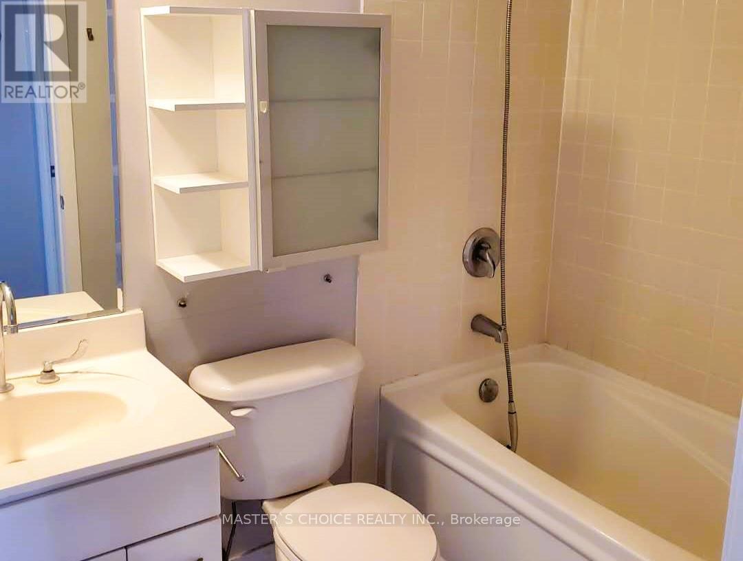 1006 - 36 Lee Centre Drive, Toronto, Ontario  M1H 3K2 - Photo 11 - E12446346