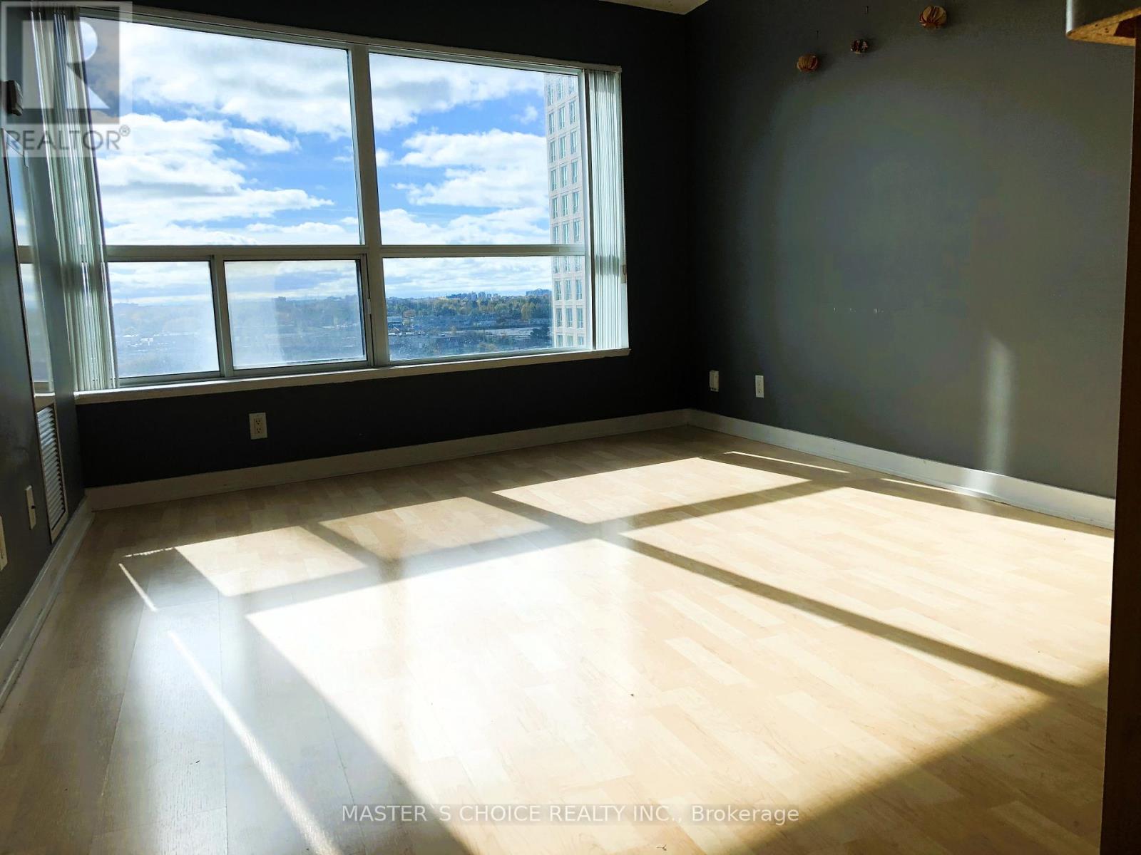 1006 - 36 Lee Centre Drive, Toronto, Ontario  M1H 3K2 - Photo 2 - E12446346