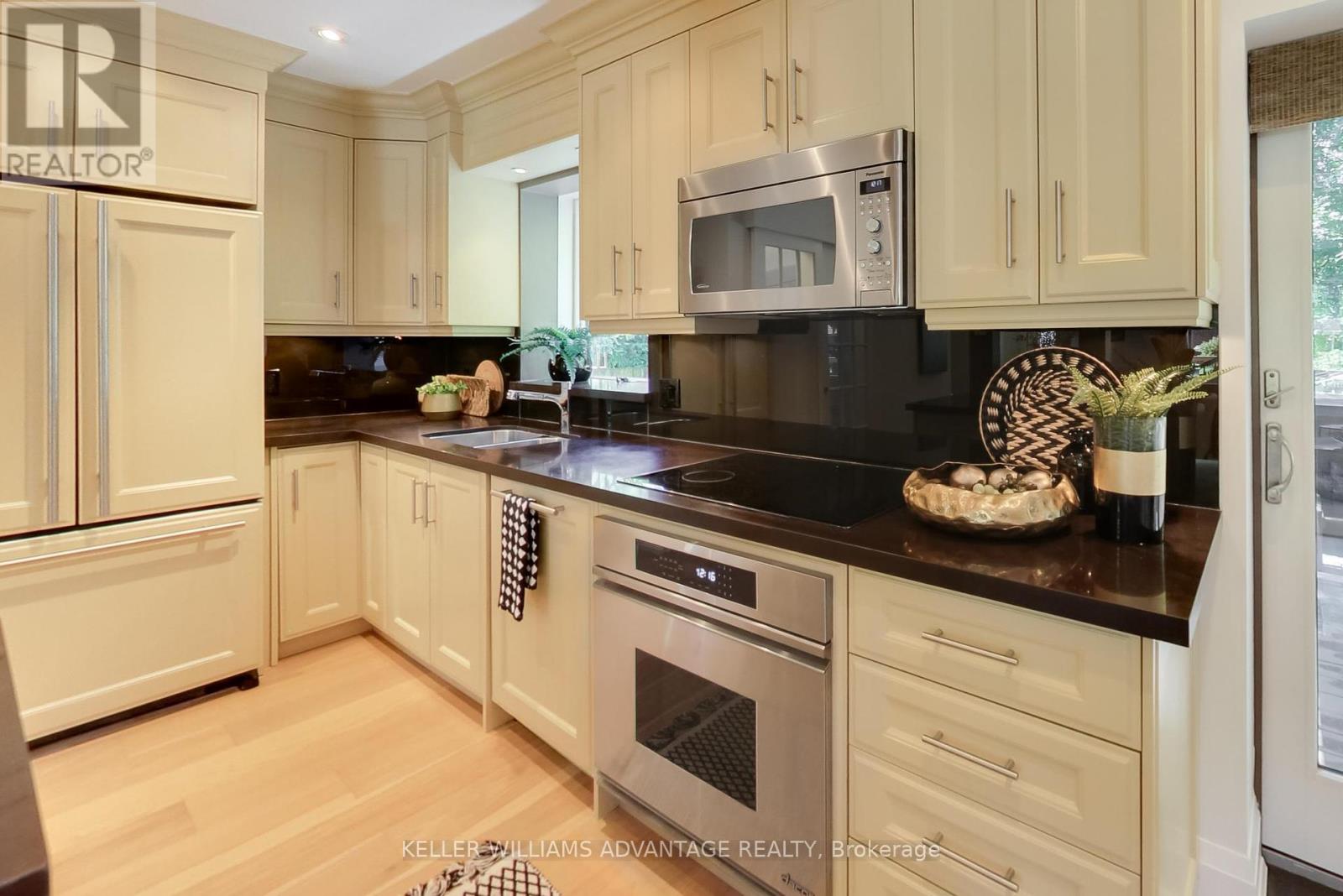 28 Avalon Boulevard, Toronto, Ontario  M1N 3J2 - Photo 12 - E12446357