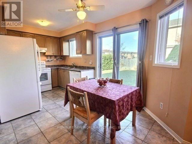 61 Hartrick Place, Whitby, Ontario  L1R 2C2 - Photo 11 - E12446396