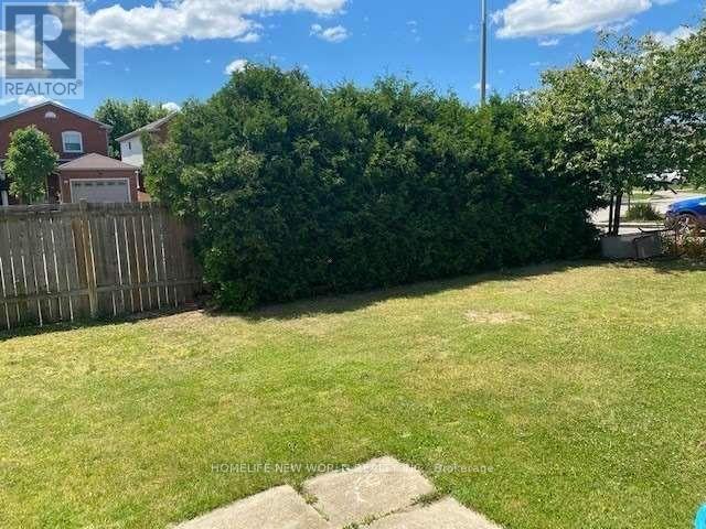 61 Hartrick Place, Whitby, Ontario  L1R 2C2 - Photo 21 - E12446396