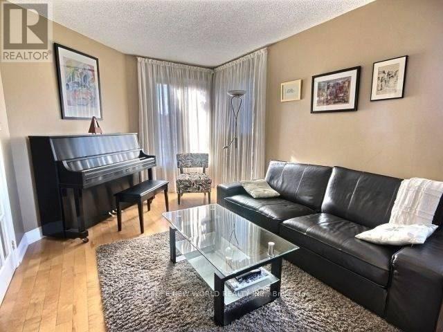 61 Hartrick Place, Whitby, Ontario  L1R 2C2 - Photo 7 - E12446396
