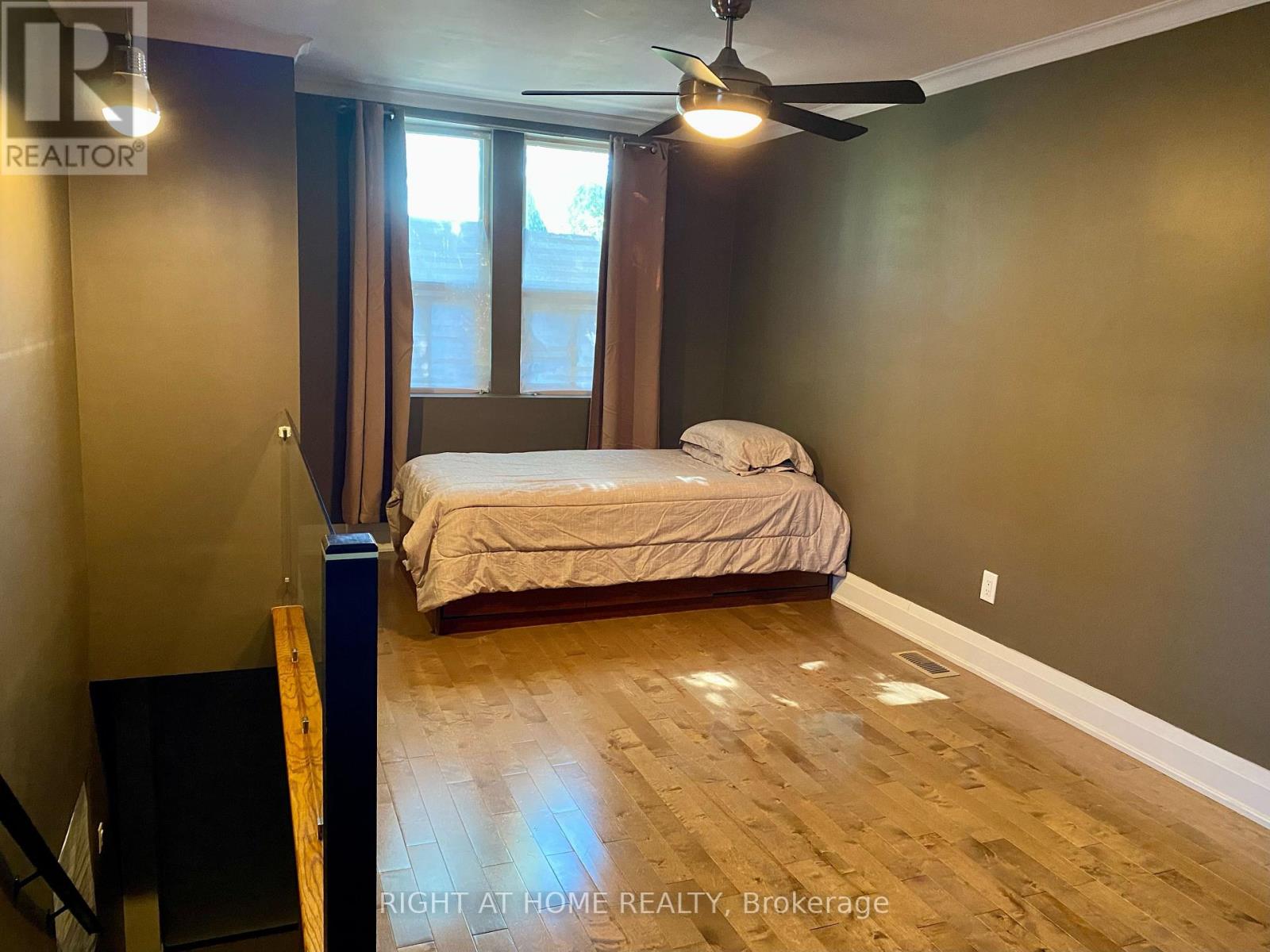 Rear - 1547 Kingston Road, Toronto, Ontario  M1N 1R9 - Photo 10 - E12446450