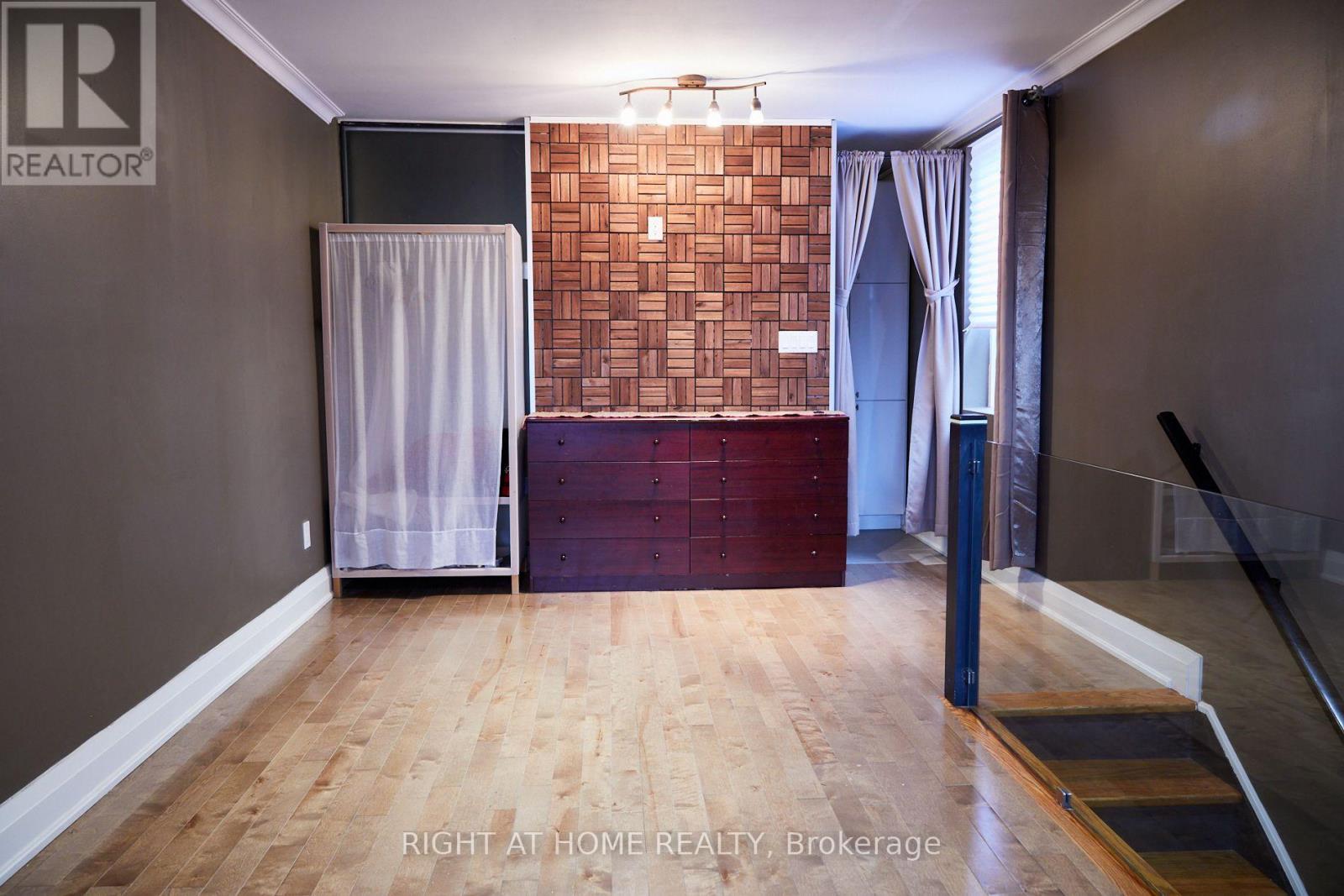 Rear - 1547 Kingston Road, Toronto, Ontario  M1N 1R9 - Photo 11 - E12446450