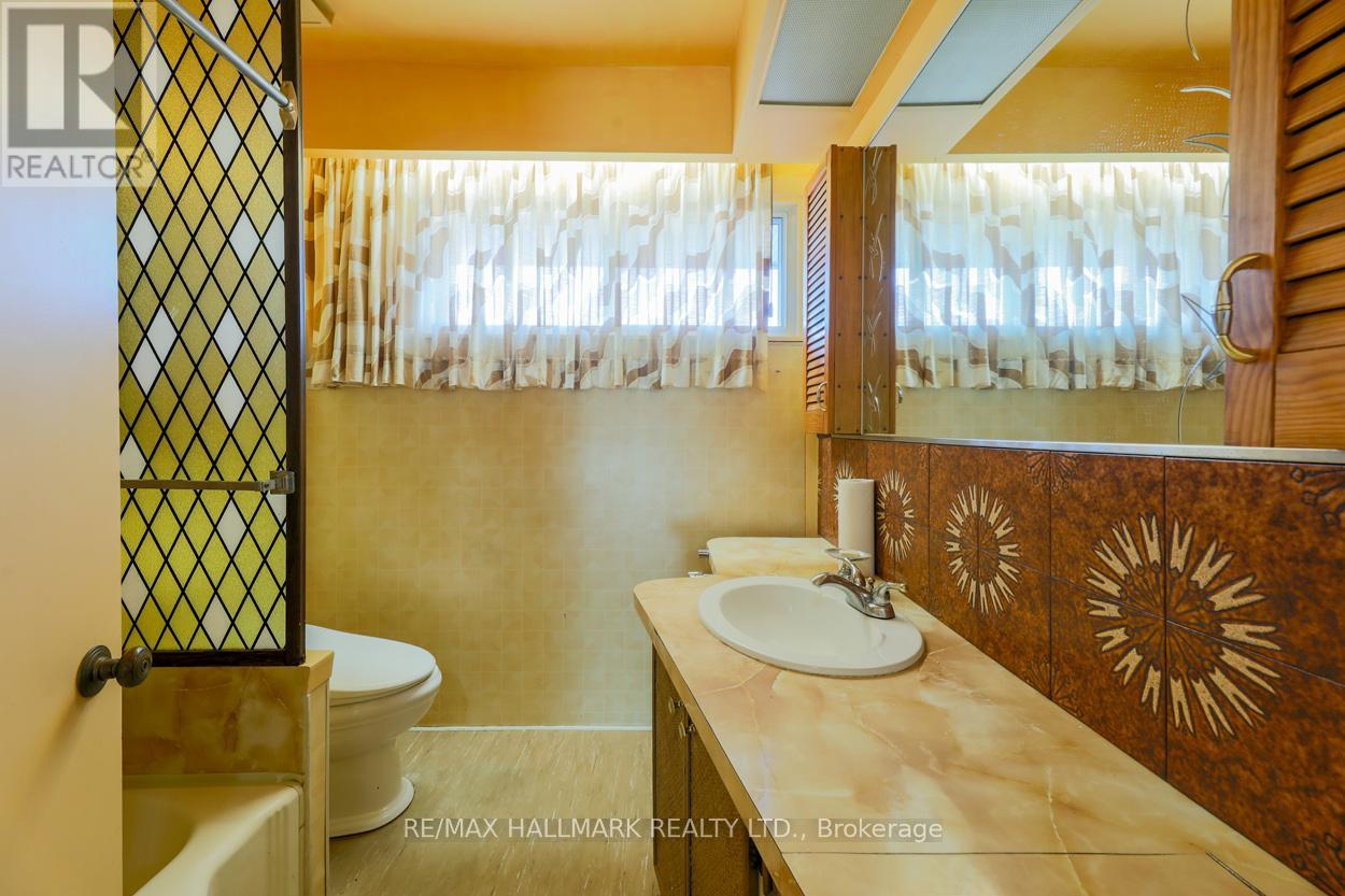 55 Wexford Boulevard, Toronto (Wexford-Maryvale), Ontario  M1R 1L2 - Photo 12 - E12446452