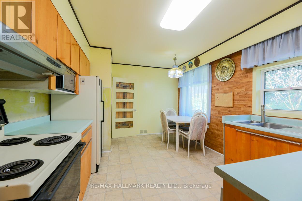 55 Wexford Boulevard, Toronto (Wexford-Maryvale), Ontario  M1R 1L2 - Photo 9 - E12446452