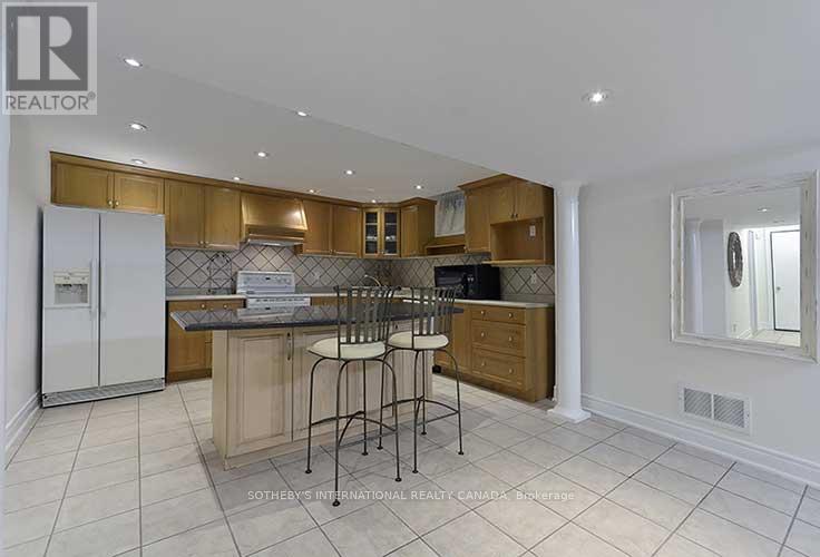 2 Kimber Crescent, Vaughan, Ontario  L4L 9A7 - Photo 34 - N12446245