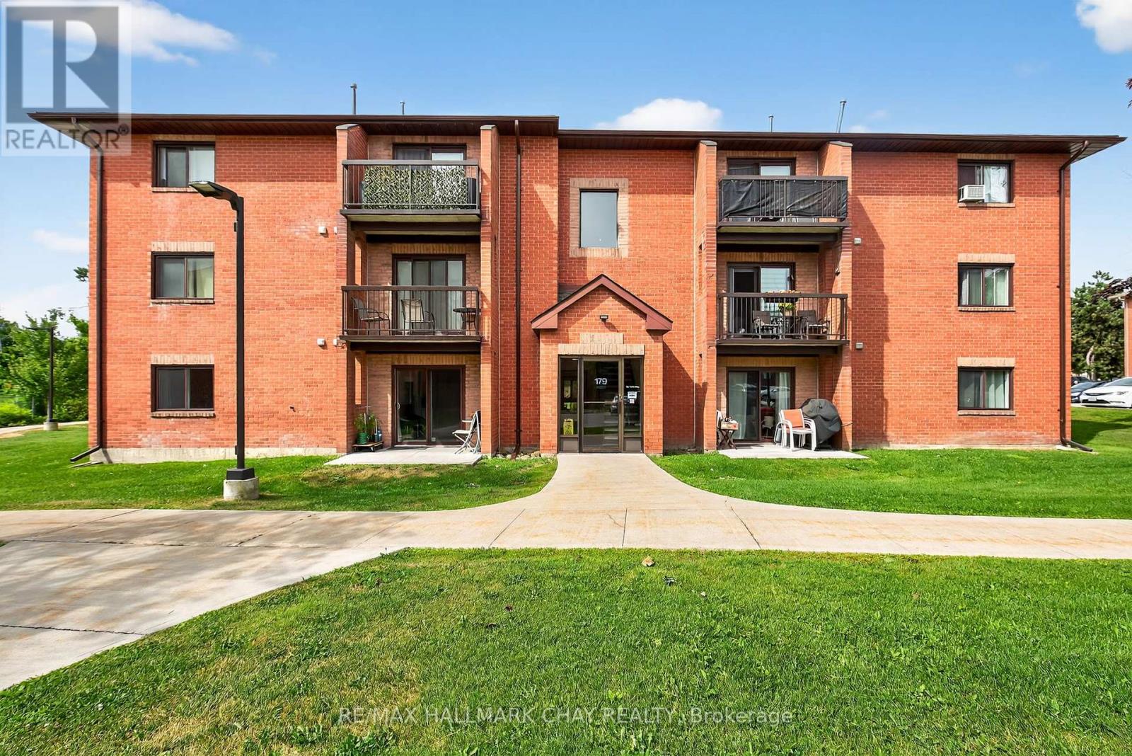 B4 - 179 EDGEHILL DRIVE, Barrie, Ontario