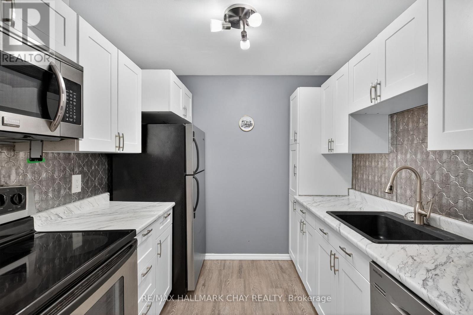 B4 - 179 Edgehill Drive, Barrie, Ontario  L4N 1L9 - Photo 12 - S12313084
