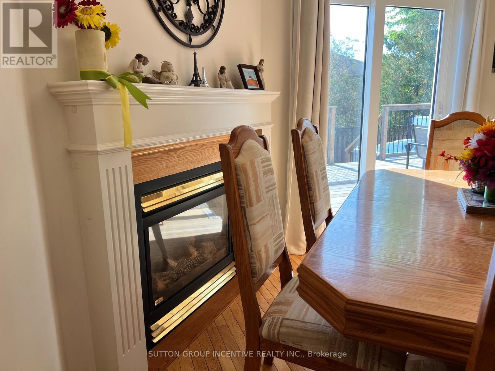 49 Felt Crescent, Barrie, Ontario  L4N 8V1 - Photo 15 - S12446169
