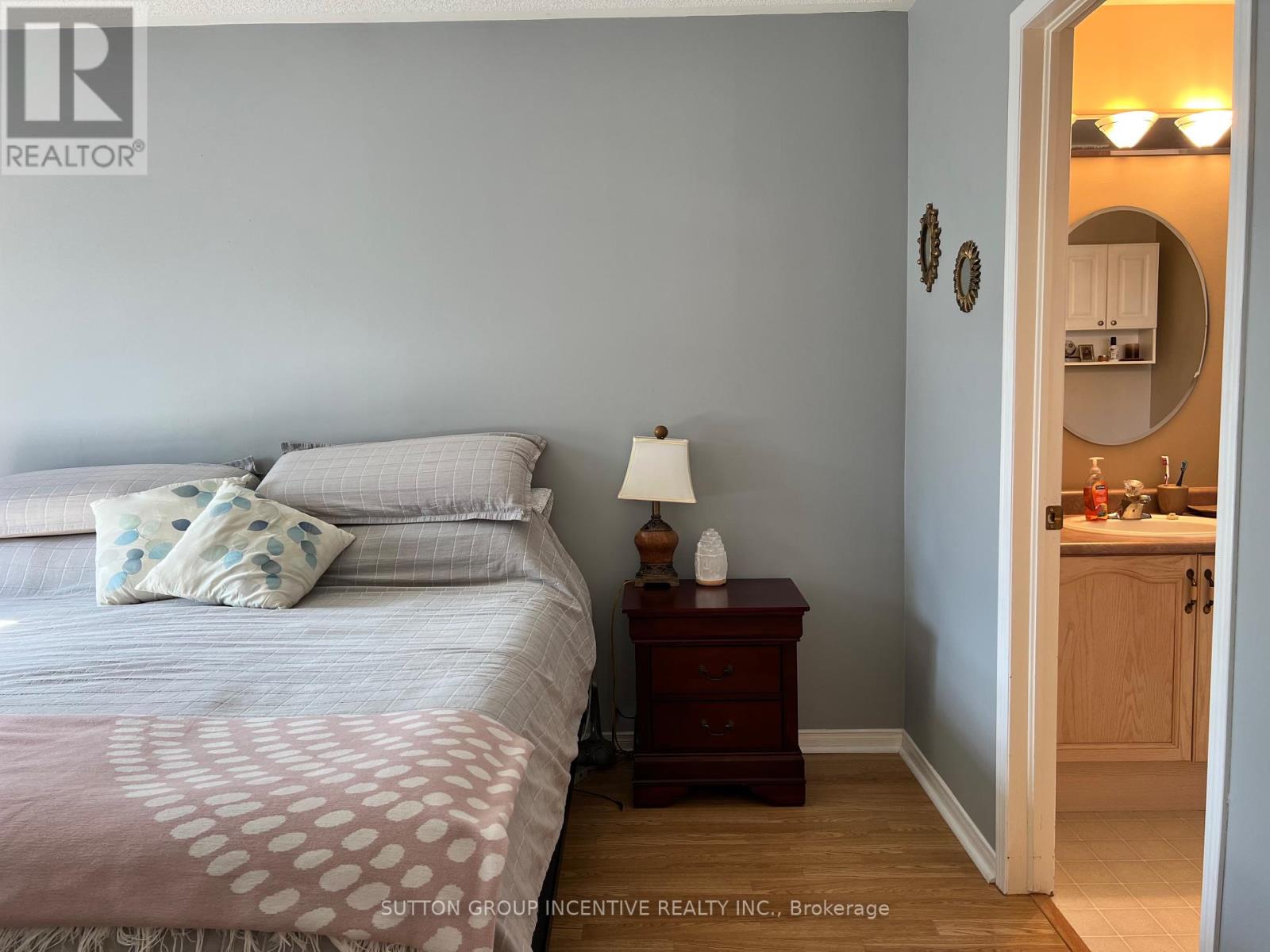 49 Felt Crescent, Barrie, Ontario  L4N 8V1 - Photo 26 - S12446169