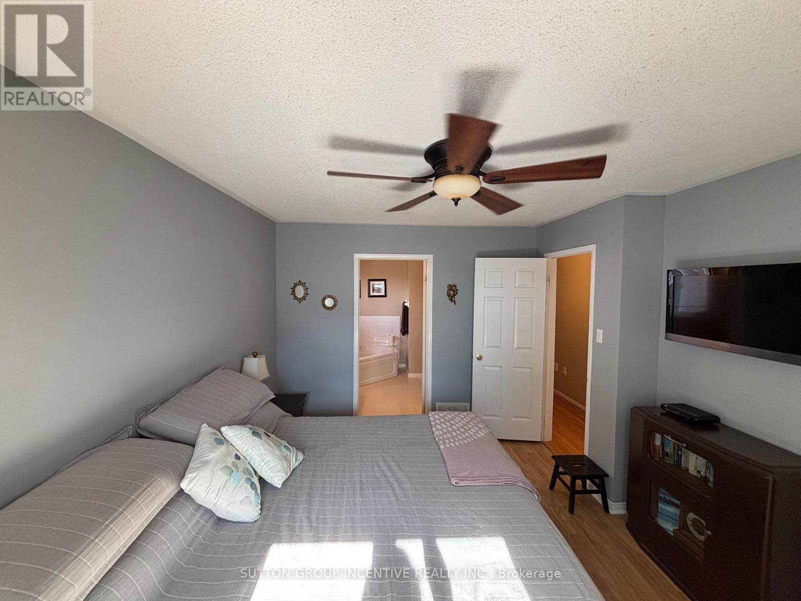49 Felt Crescent, Barrie, Ontario  L4N 8V1 - Photo 27 - S12446169