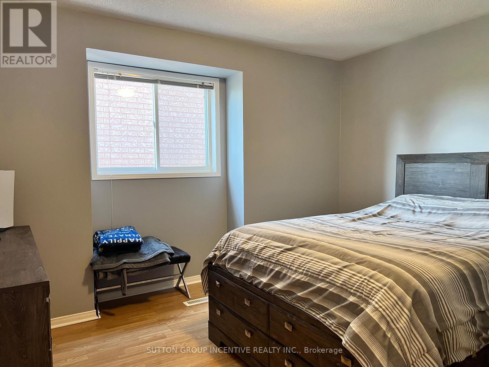 49 Felt Crescent, Barrie, Ontario  L4N 8V1 - Photo 34 - S12446169