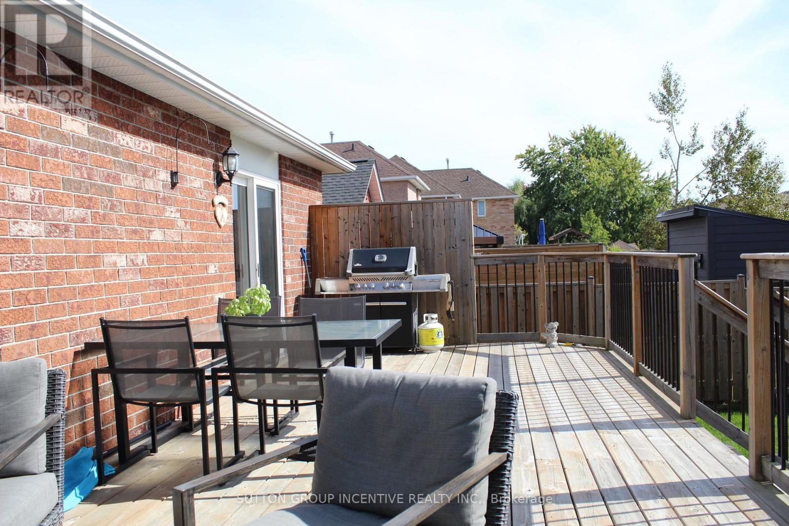 49 Felt Crescent, Barrie, Ontario  L4N 8V1 - Photo 41 - S12446169