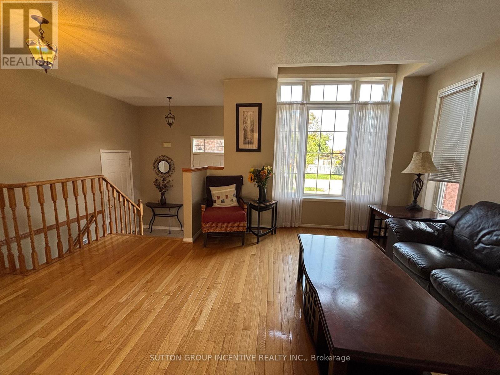 49 Felt Crescent, Barrie, Ontario  L4N 8V1 - Photo 9 - S12446169