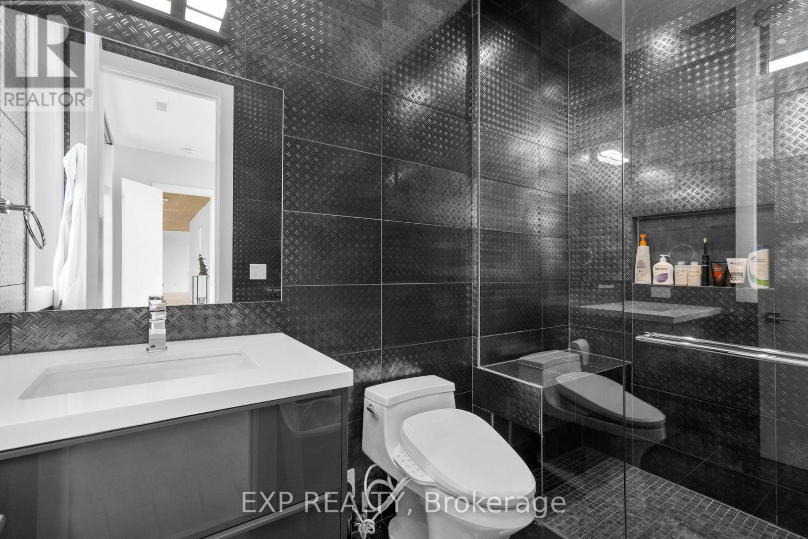 8 Cachet Parkway, Markham (Devil's Elbow), Ontario  L6C 1G8 - Photo 40 - N12446364