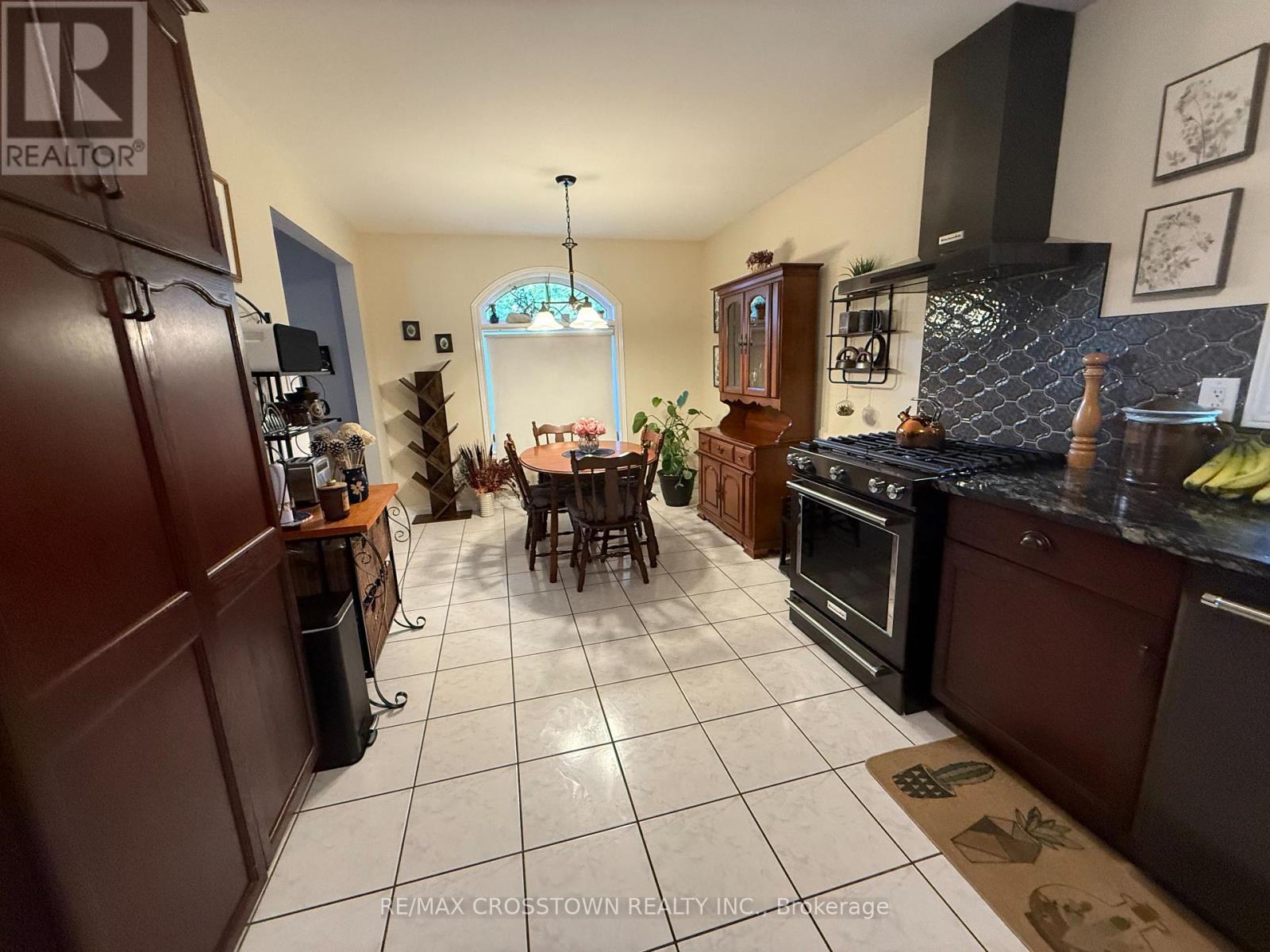 47 Pine Park Boulevard, Adjala-Tosorontio (Everett), Ontario  L0M 1J0 - Photo 12 - N12446422