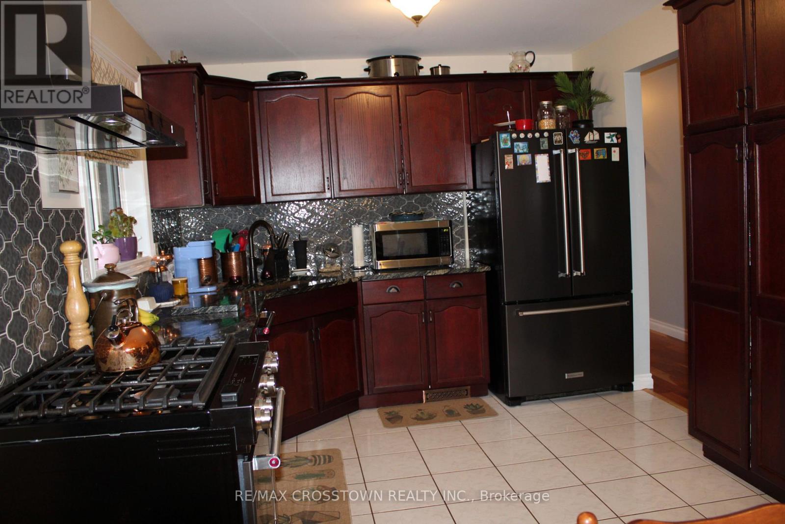 47 Pine Park Boulevard, Adjala-Tosorontio (Everett), Ontario  L0M 1J0 - Photo 9 - N12446422