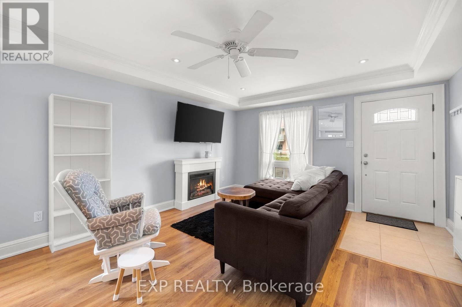 156 Beach Road, Georgina (Keswick North), Ontario  L4P 2L7 - Photo 10 - N12446431