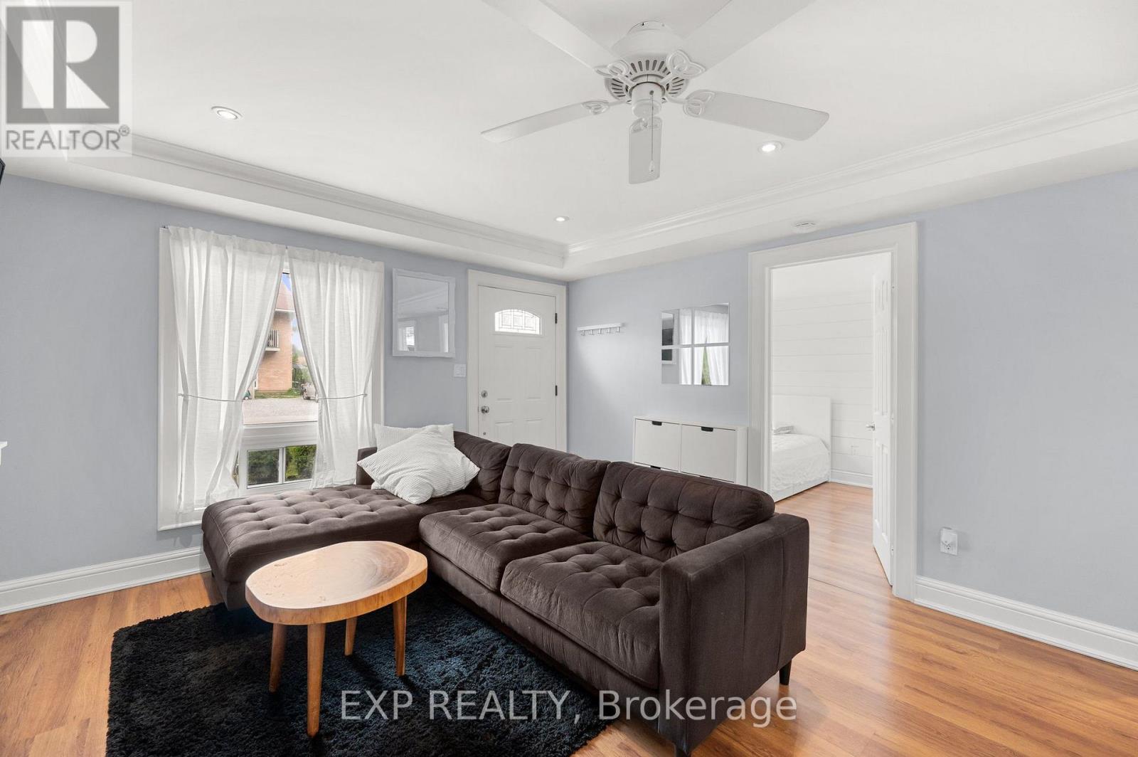 156 Beach Road, Georgina (Keswick North), Ontario  L4P 2L7 - Photo 11 - N12446431