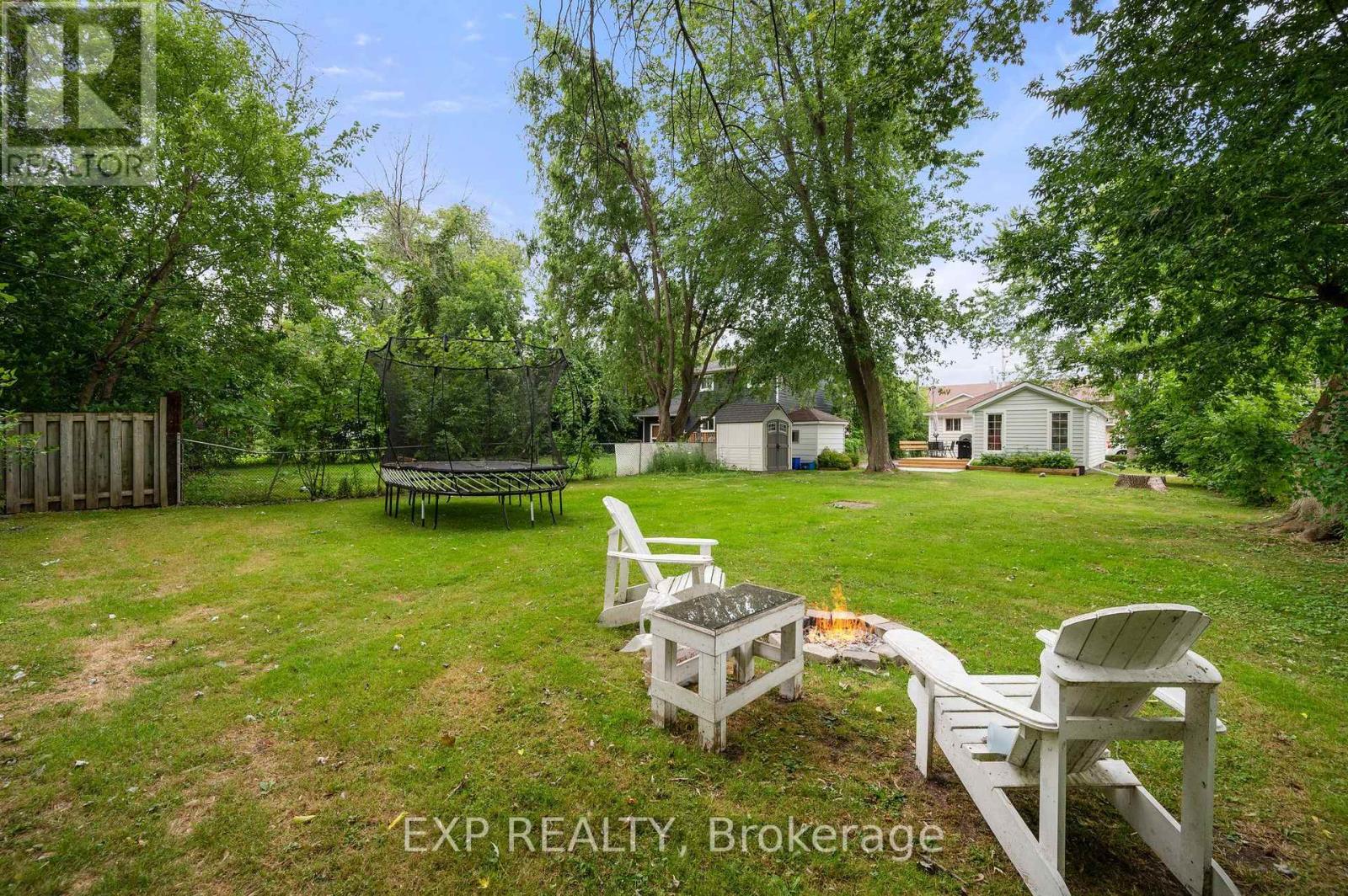 156 Beach Road, Georgina (Keswick North), Ontario  L4P 2L7 - Photo 5 - N12446431