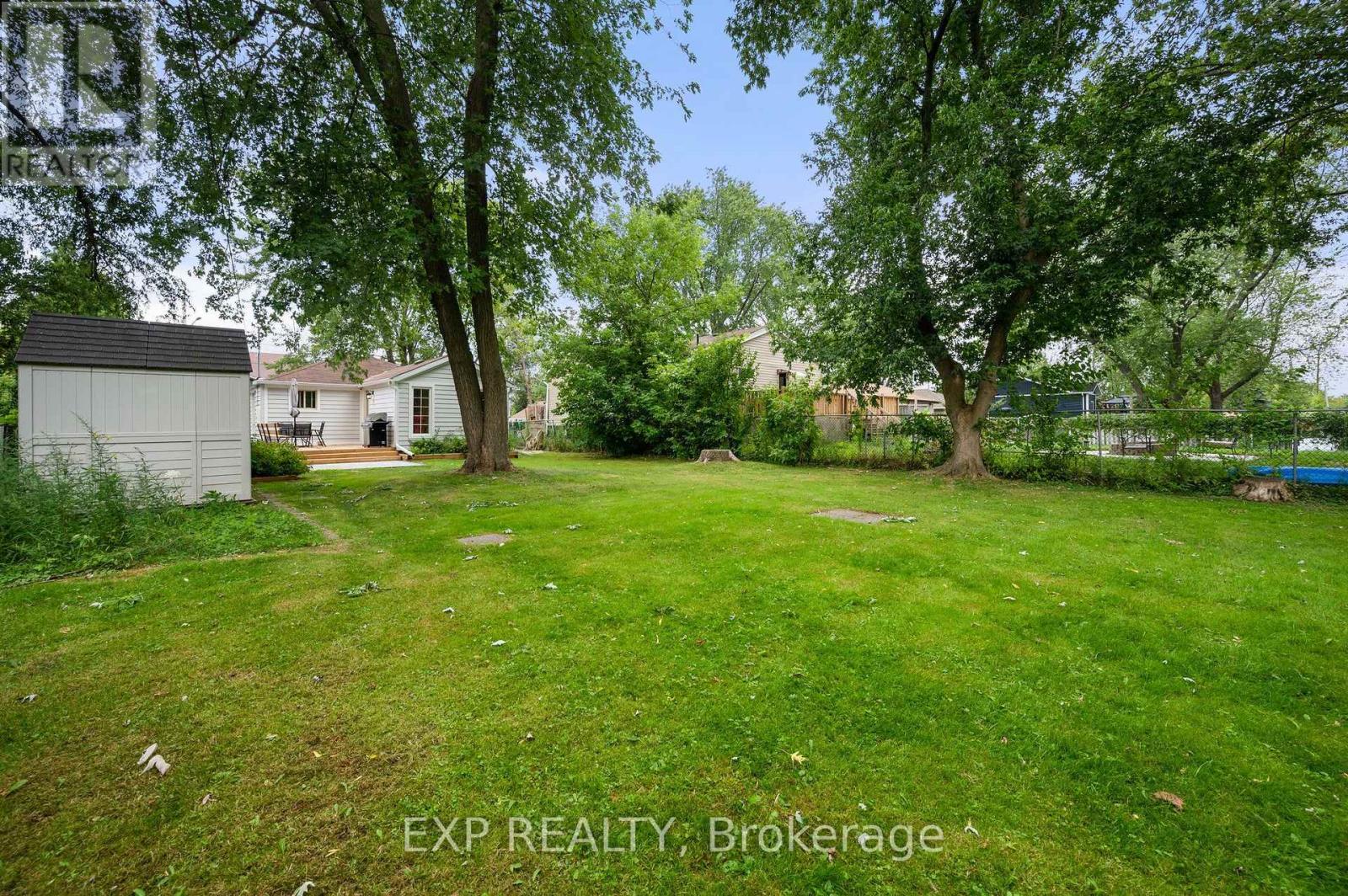 156 Beach Road, Georgina (Keswick North), Ontario  L4P 2L7 - Photo 6 - N12446431