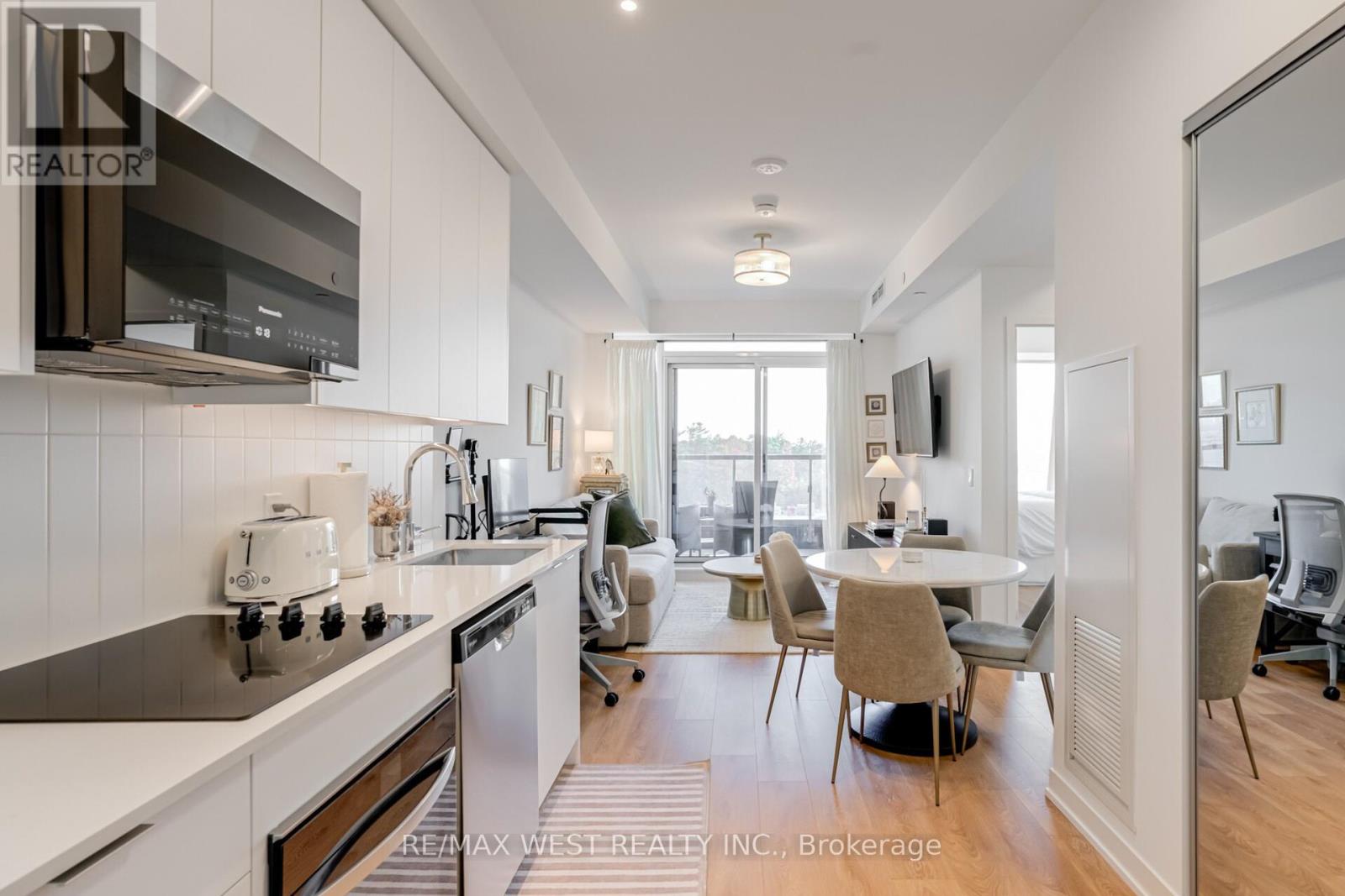 511 - 474 Caldari Road, Vaughan, Ontario  L4K 0R5 - Photo 2 - N12446441