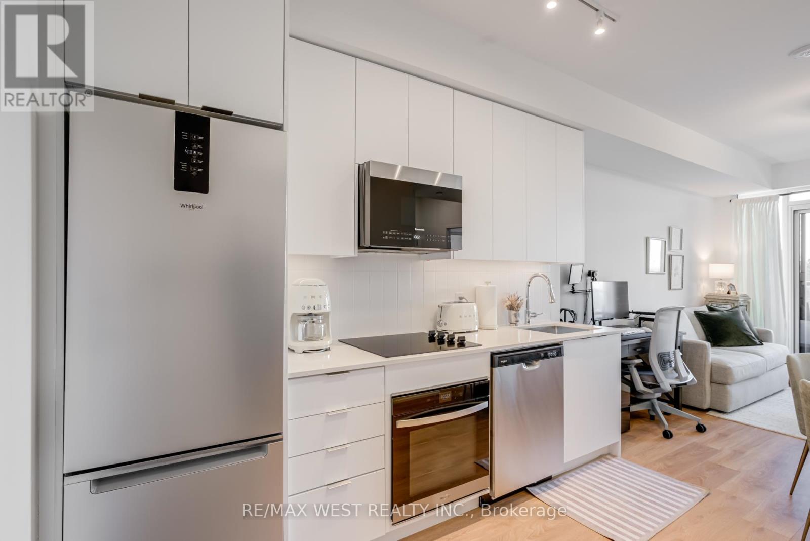 511 - 474 Caldari Road, Vaughan, Ontario  L4K 0R5 - Photo 5 - N12446441