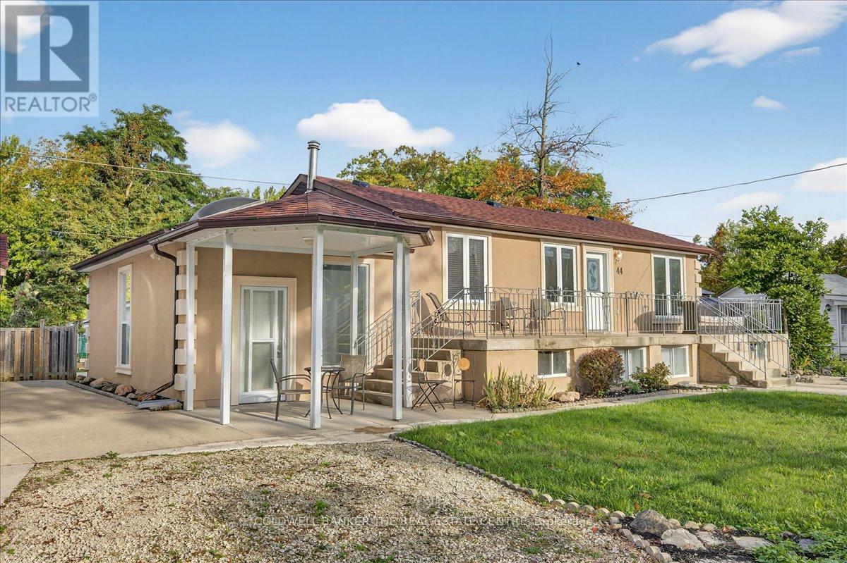 44 Glenwood Drive, Wasaga Beach, Ontario  L9Z 2K5 - Photo 1 - S12446372