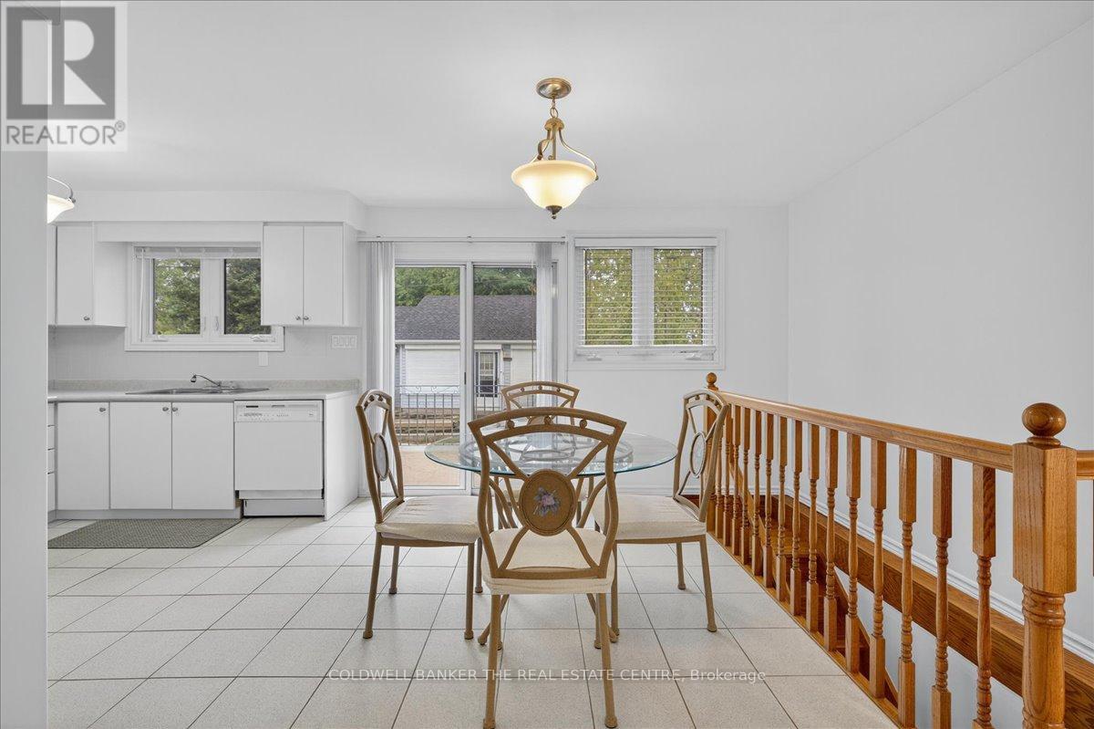 44 Glenwood Drive, Wasaga Beach, Ontario  L9Z 2K5 - Photo 18 - S12446372