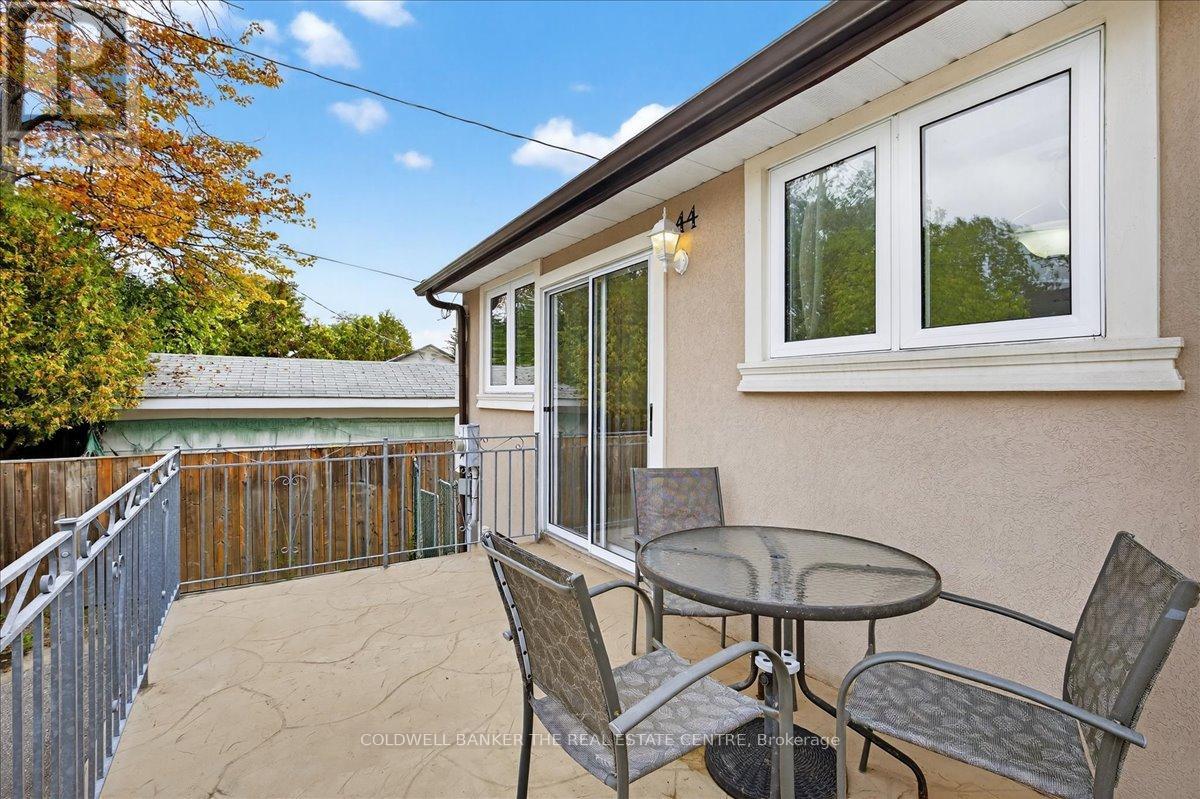 44 Glenwood Drive, Wasaga Beach, Ontario  L9Z 2K5 - Photo 48 - S12446372