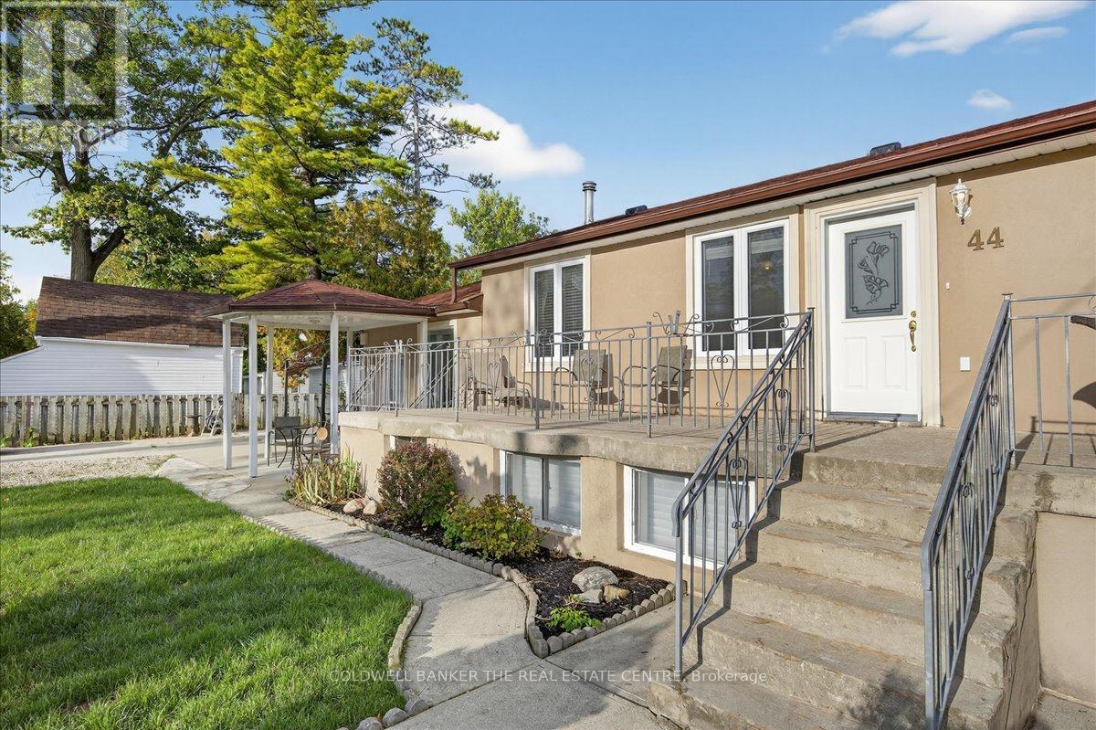 44 Glenwood Drive, Wasaga Beach, Ontario  L9Z 2K5 - Photo 8 - S12446372