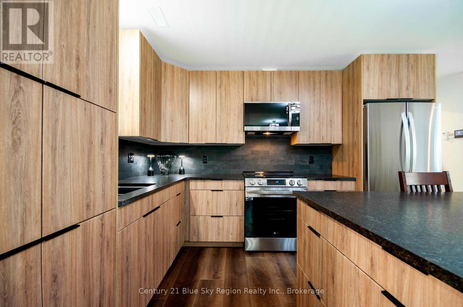 844 Macpherson Drive, East Ferris, Ontario  P0H 1K0 - Photo 11 - X12446510