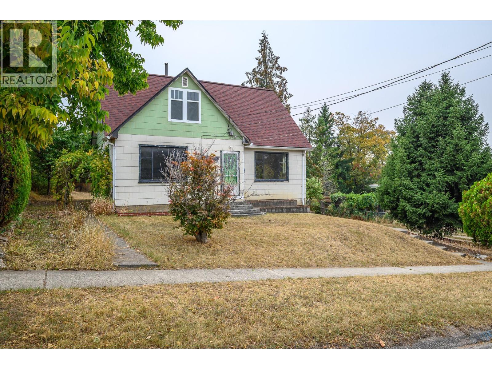 2004 37 Avenue, Vernon, British Columbia  V1T 2X1 - Photo 3 - 10364619