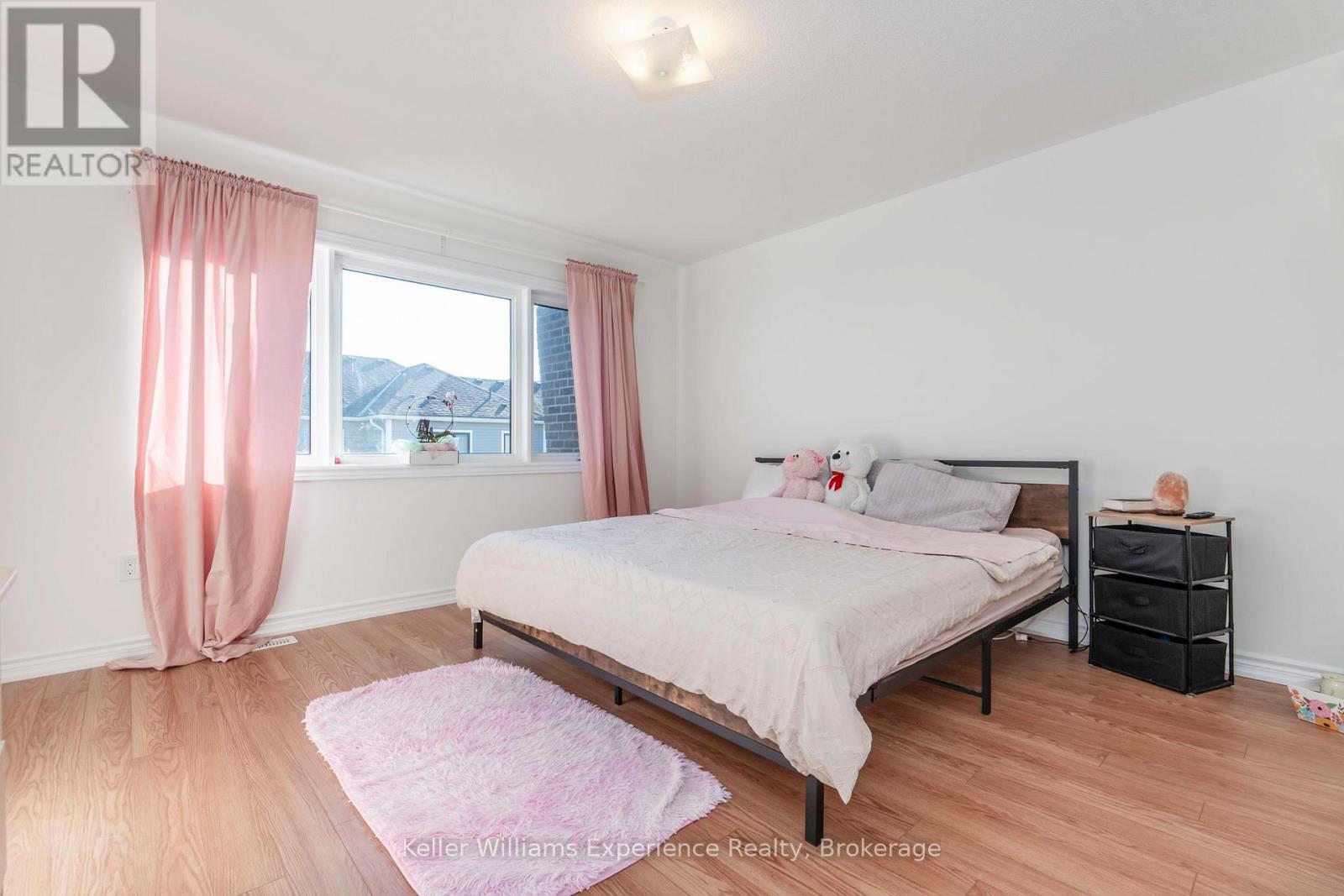12 Durham Avenue, Barrie, Ontario  L9J 0W7 - Photo 22 - S12446538