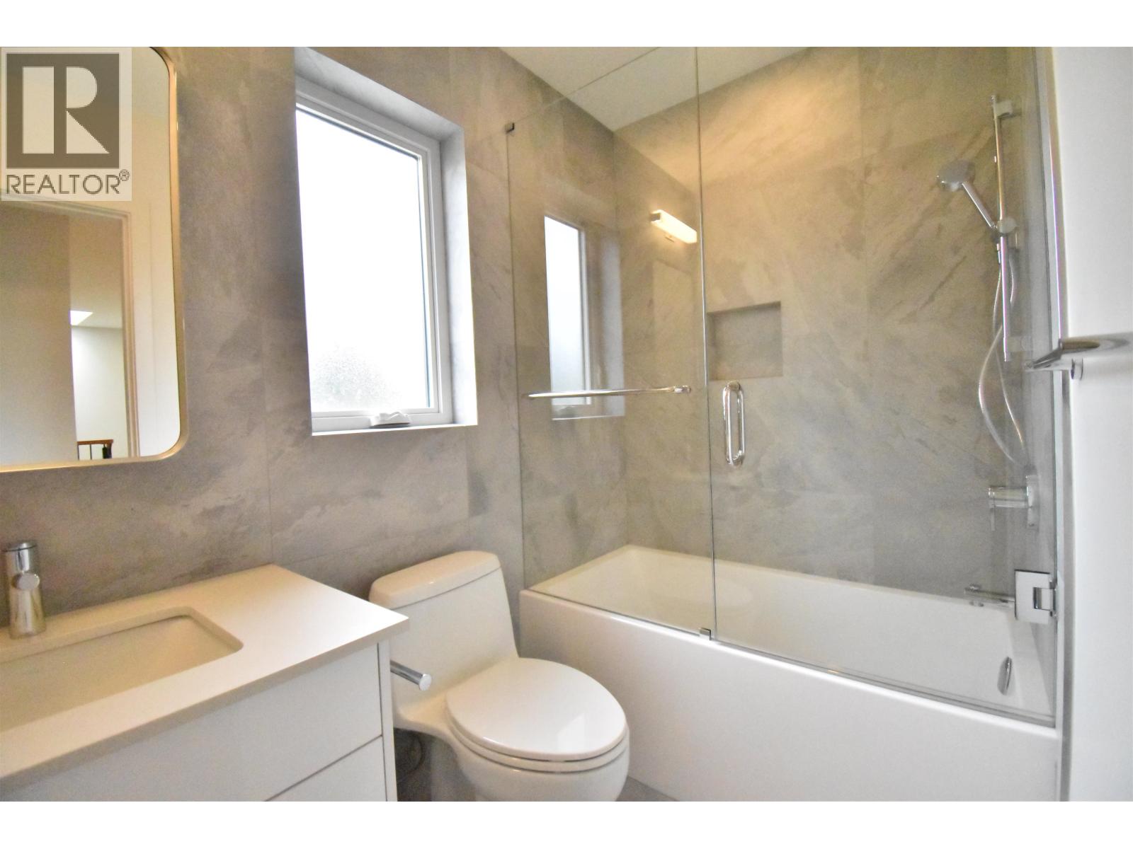 6250 Kitchener Street, Burnaby, British Columbia  V5B 2J4 - Photo 24 - R3035145