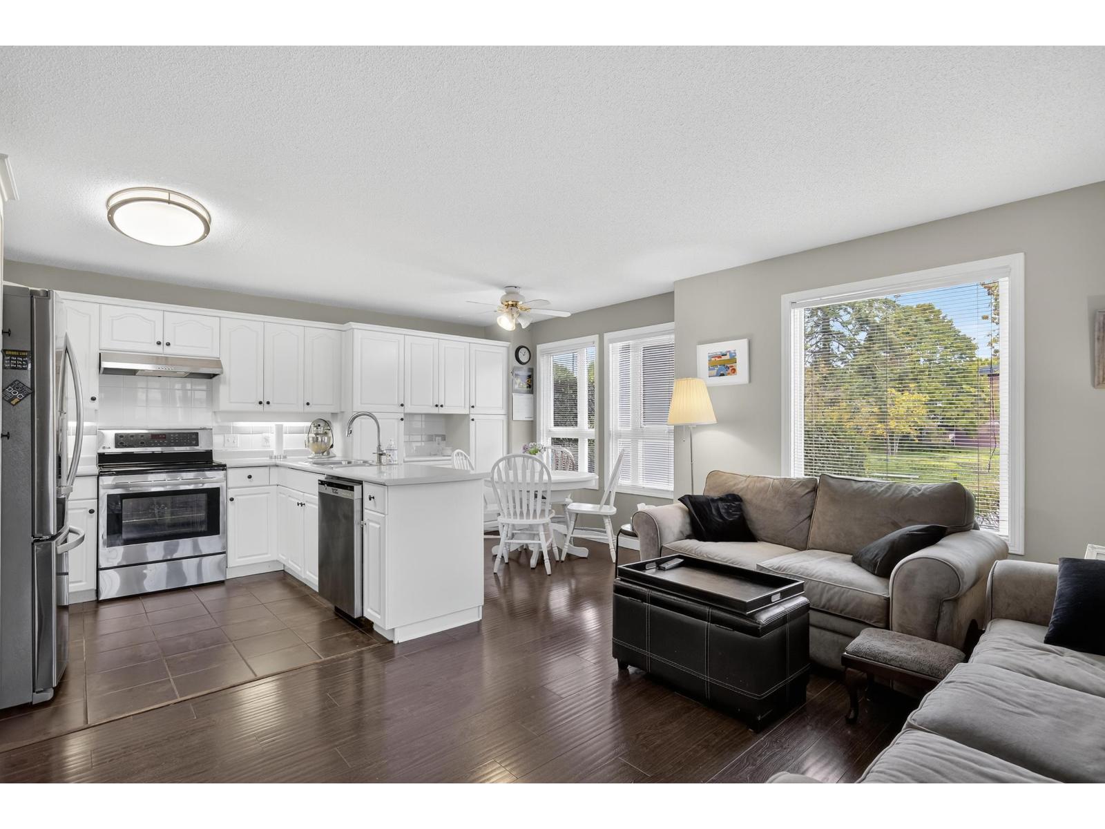 107 17740 58a Avenue, Surrey, British Columbia  V3S 8M5 - Photo 6 - R3055257
