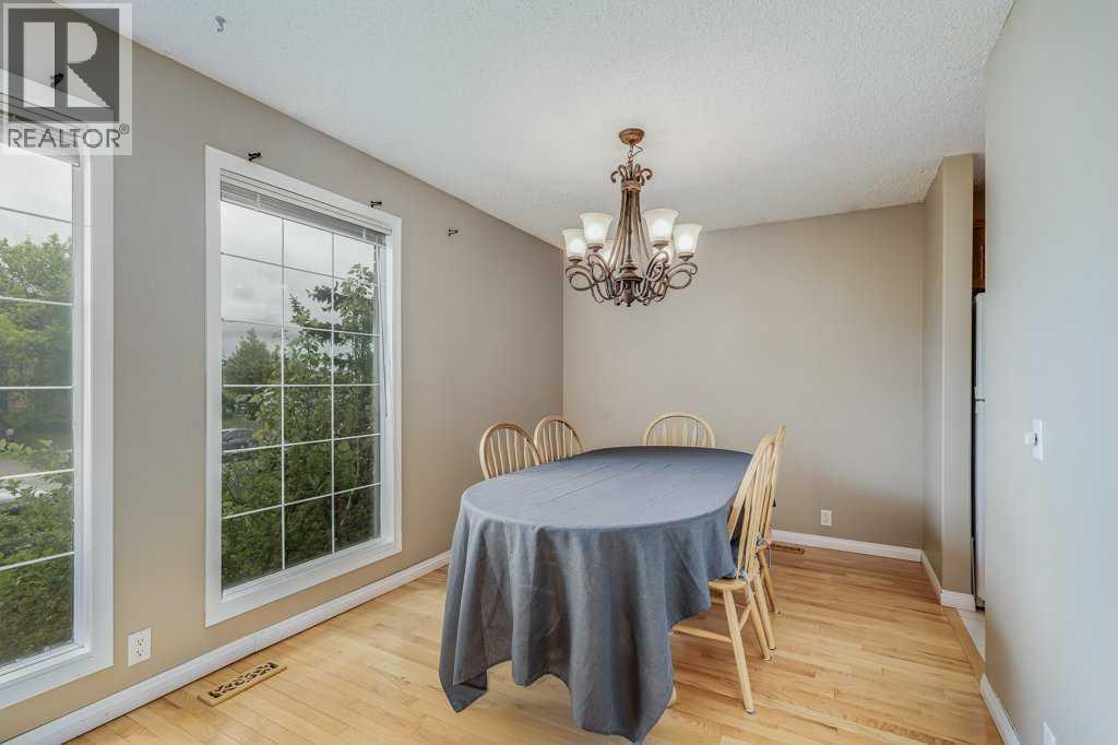 16 Ridgegate Way Sw, Airdrie, Alberta  T4B 1B1 - Photo 5 - A2261111