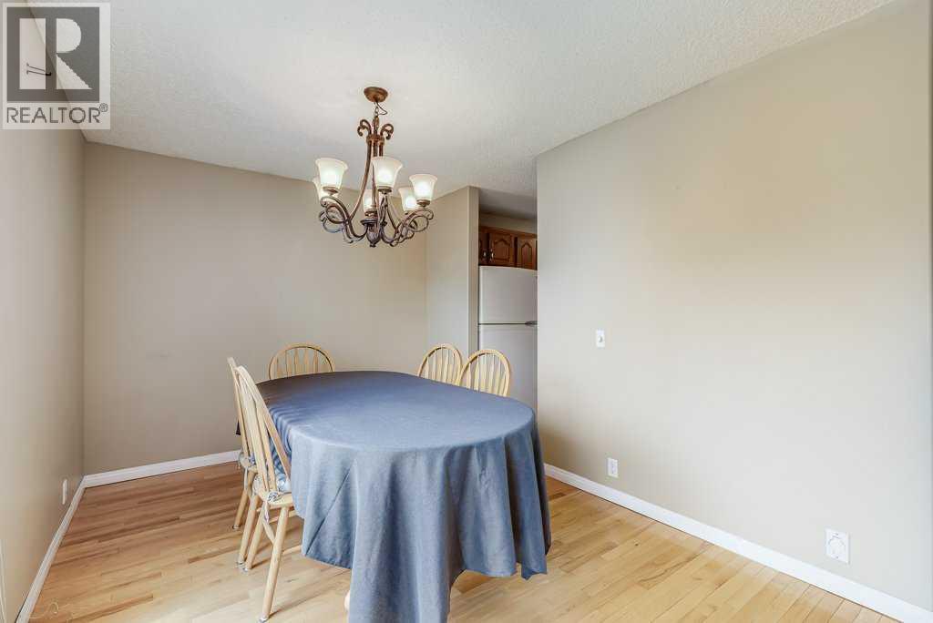 16 Ridgegate Way Sw, Airdrie, Alberta  T4B 1B1 - Photo 6 - A2261111